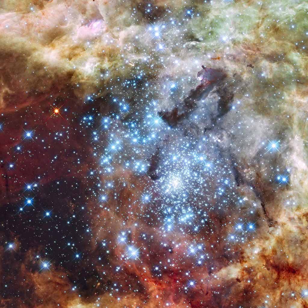 Hubble Watches Star Clusters