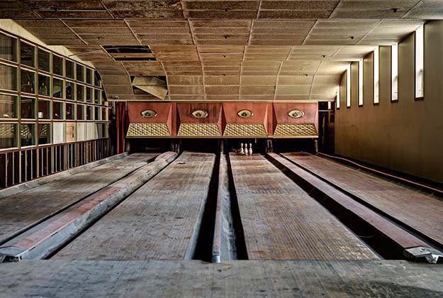 Bowling alley in abandoned Jewish holiday resort NY