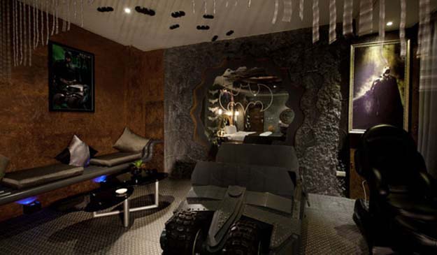 So This Exists…A Batman Themed Room In An Hourly Rate Erotic Motel