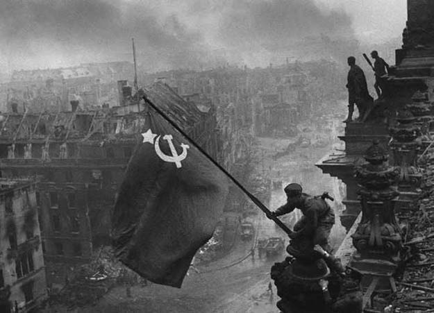 Raising a flag over the Reichstag, 1945 