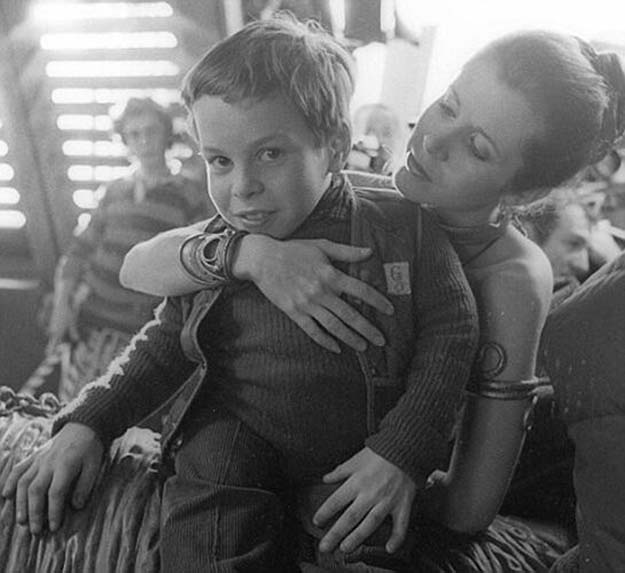 Rare Behind The Scene Pictures Of Star Wars (25 Pics)