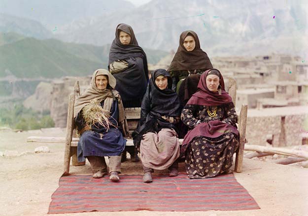 A group of women in Dagestan, ca. 1910.