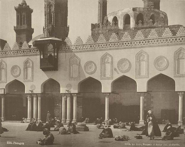 Cairo: Mosque el Azhar (the students)