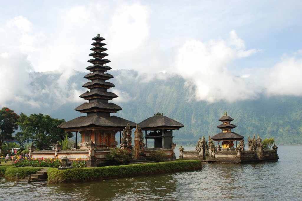 Ulun Danu Temple, Bali