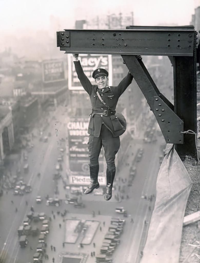 A New York City policeman hanging out, 1920