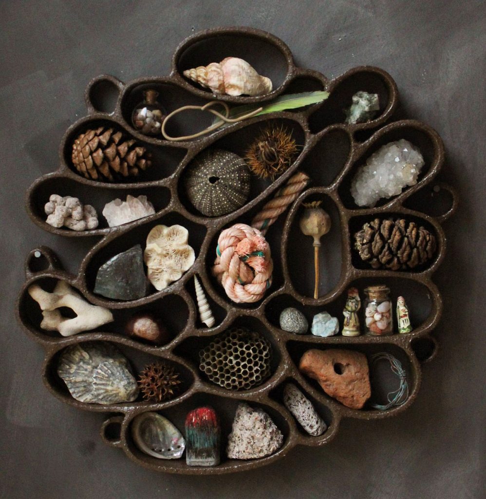 Natural Objects in Sprawling Wall Displays